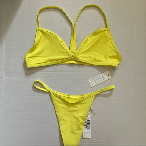 *SOLD* curtsy Frankie’s Bikinis Binx set in lemonade medium & large - Picture 2 of 13